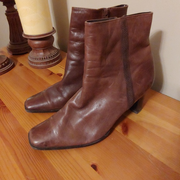 Boots - Picture 1 of 3